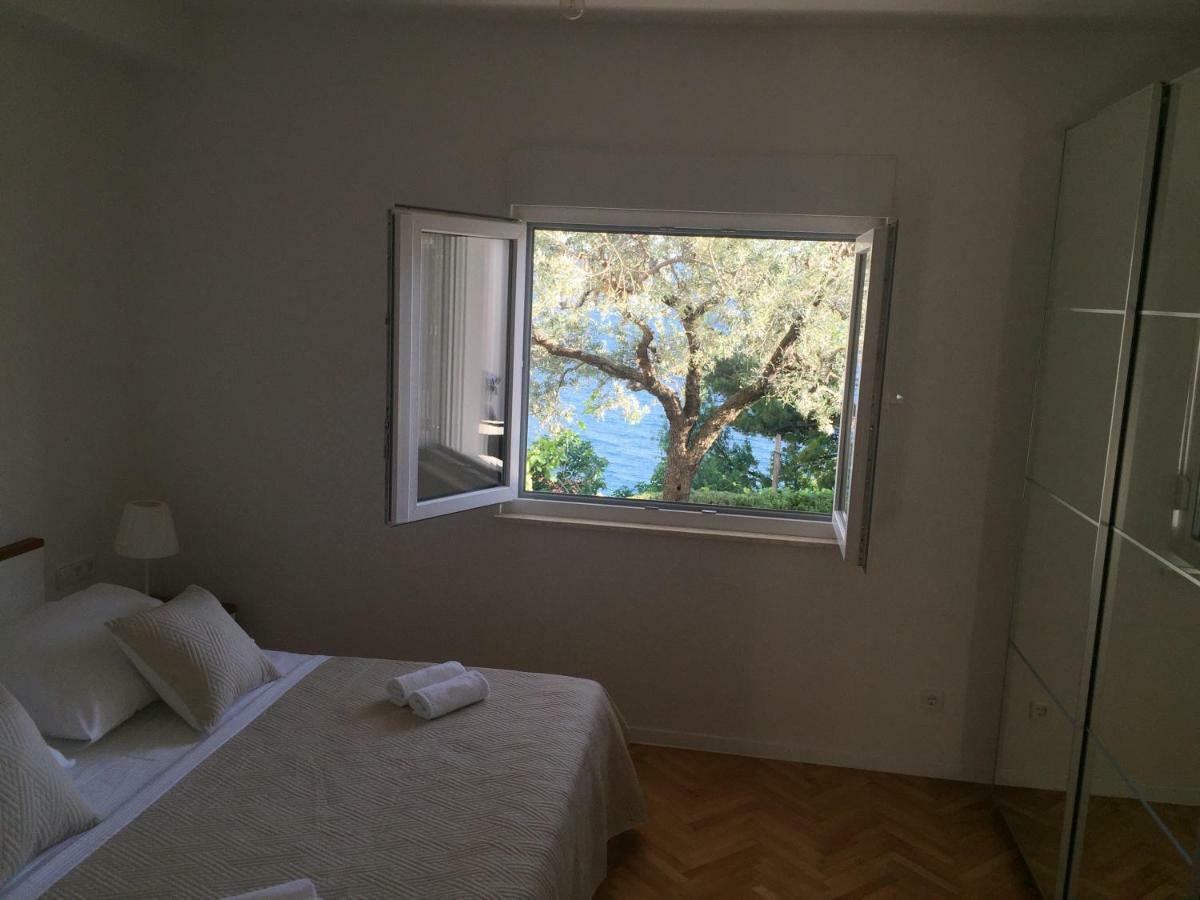 Sea View Apartment With A Huge Terrace Pisak Zewnętrze zdjęcie