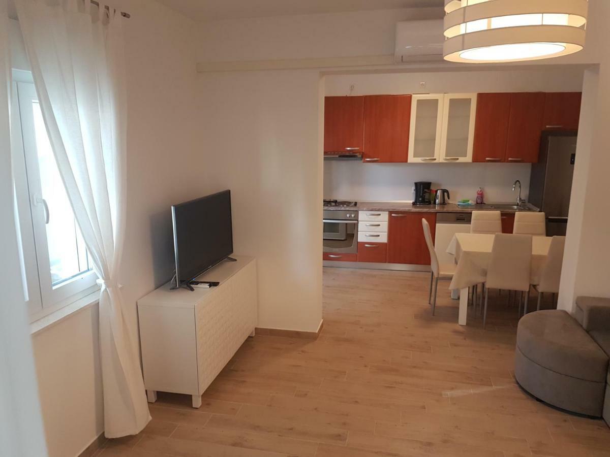 Sea View Apartment With A Huge Terrace Pisak Zewnętrze zdjęcie